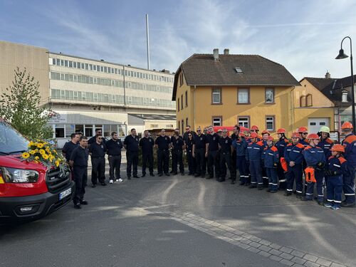 Feuerwehr und Fahrzeug
